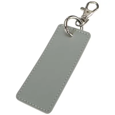 Porte-clés rectangulaire à breloques en matériaux recyclés certifié GRS Resi Plus
